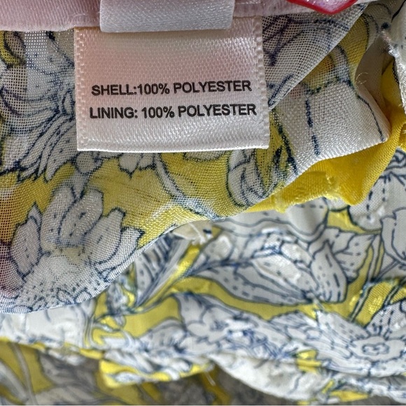 Monteau Los Angeles Chiffon Sleeveless Floral Multi-color Yellow/Black Top - Picture 12 of 13